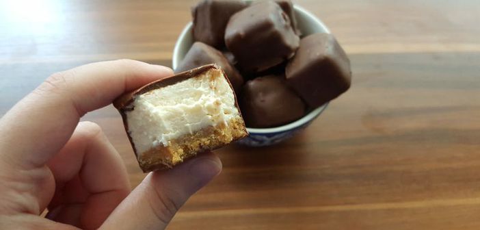 reteta-delicioasa-fara-coacere-batoane-de-cheesecake-asa-cum-nu-ai-mai-mancat-niciodata_v2le